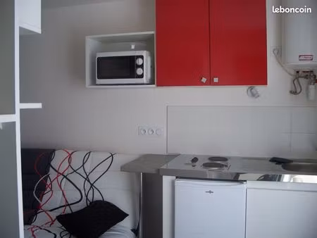 studio tout meublé charges comprises (eau  électricité  chauffage)