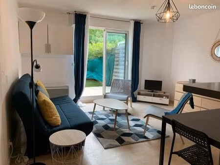 studio 1 pièce 33 m²