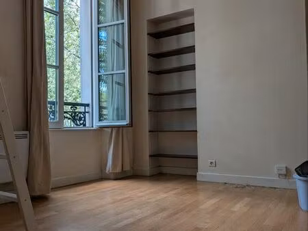 location appartement métro laumiere