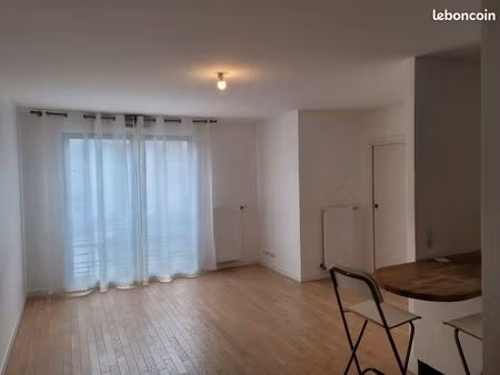 studio 940 dans résidence haut standing