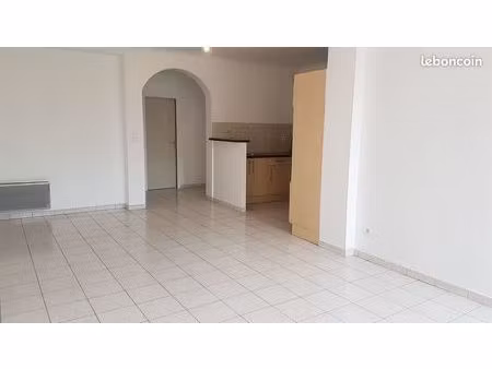 t2 appartement avec garage  rive gauche