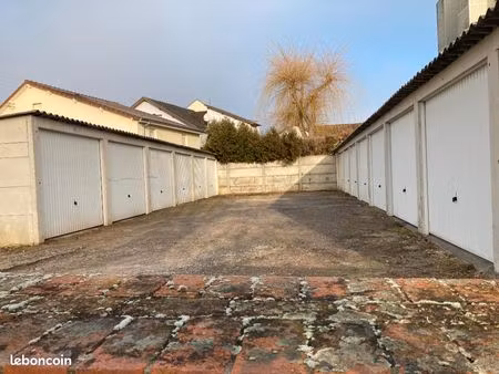 garage/box 15 m² montceau les mines