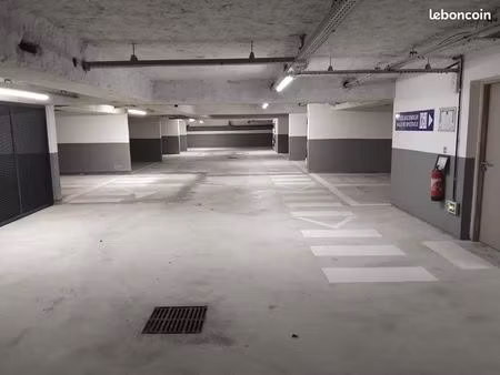 parking sécurisé proche disneyland