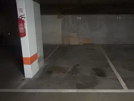 place de parking - bel air 12e arrd