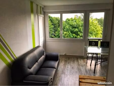 app 69m2 refait à neuf toutes charges comprises eau chauffage électricité wifi