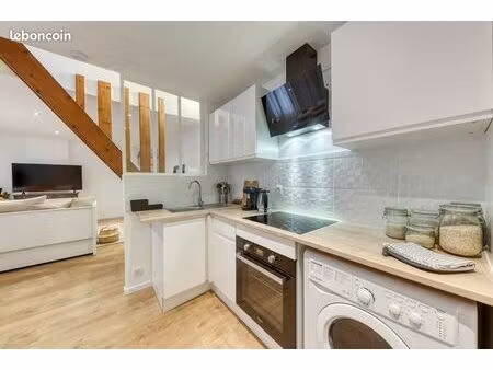 ? magnifique t2 duplex meublé – refait à neuf – parking privé ?
