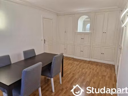 chambre 1 pièce 9 m²