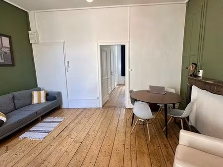 t3 meublé 65m² - hyper-centre saint-omer + cour privative