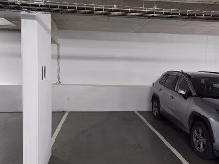 place de parking valmy x coubertin