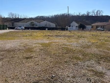 terrain constructible viabilisé à vendre