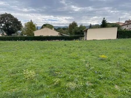 terrain constructible viabilisé à vendre
