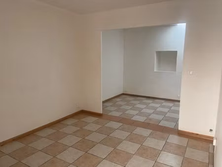 saint chaptes   appartement de type 2
