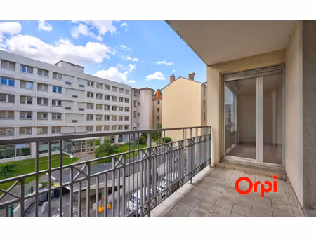 appartement lyon 2 41.95 m² t-2 à vendre  180 000 €