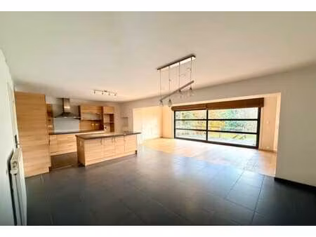 villa 3 chambres avec grand séjour  jardin et parking