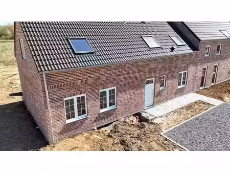 maison neuve peb a avec jardin