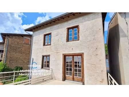maison 87 m² rénovée avec terrasse et jardin à olmet