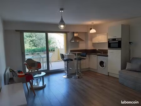 location studio meuble 31 m² mougins