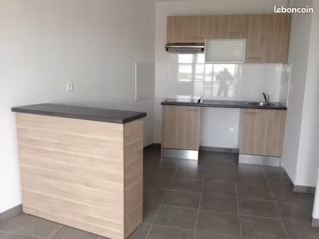 appartement t3 les minimes 61m2+8m2 terrasse +parking s-sol