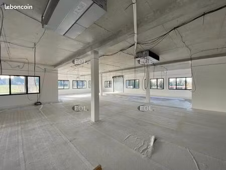 bureaux 173 m²