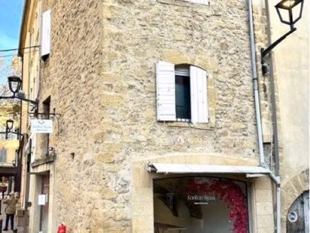 local commercial centre ville