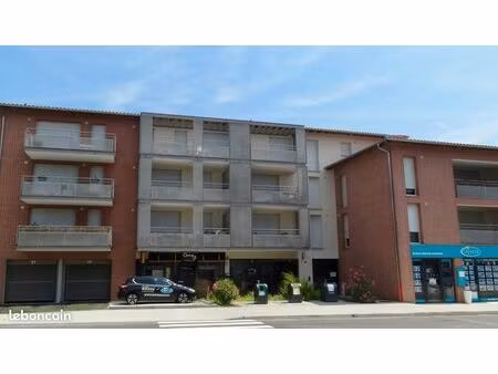 parking castanet