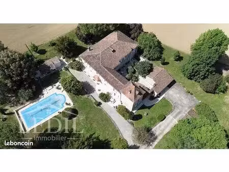 propriété 7 pièces 381 m²