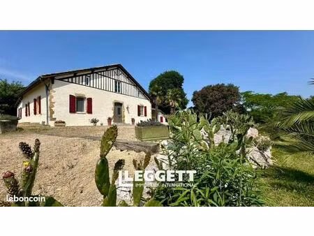 maison 5 pièces 249 m²