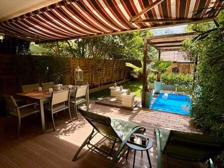 rez de jardin avec piscine
