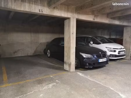 place de parking à vendre paris 13e. 13800 euros