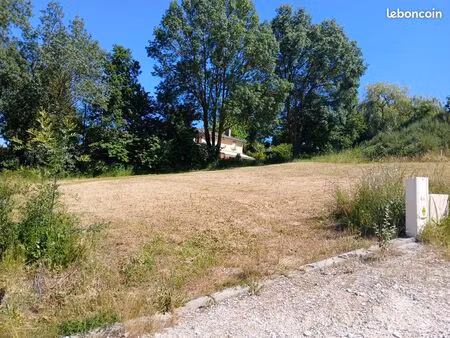 terrain 537m² saint pierre de lages