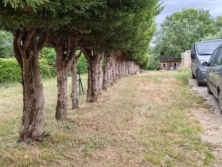 terrain constructible 1300 m²