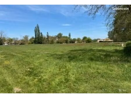 terrain 620 m² bretx