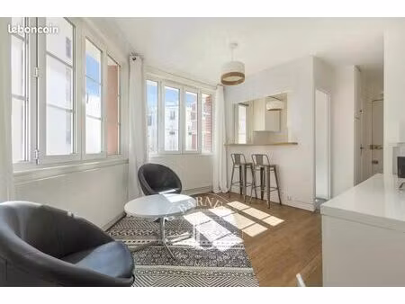 studio 1 pièce 28 m²