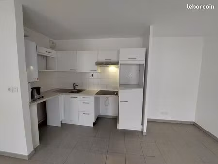 vente appartement type 2  avec loggia 11.66m²