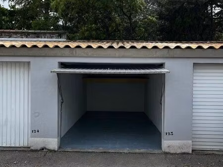 loue box garage / petit atelier stockage
