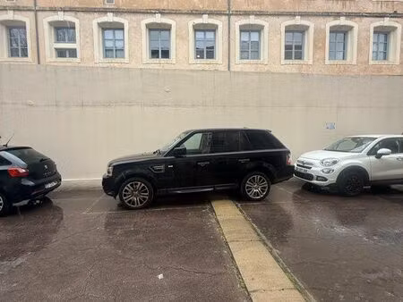 grande place de parking - quartier clemenceau