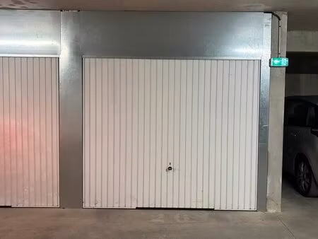 garage securisé en sous sol