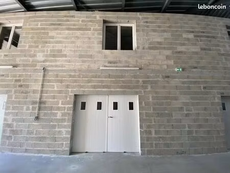 local + bureau à l’étage – 70 m² – le taillan-médoc