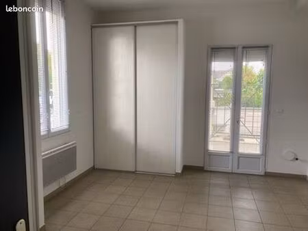 maison particulière aménagée en bureaux