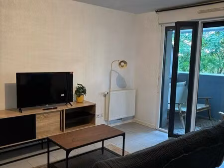 t2 meublé 40m2 + balcon parking proche bordeaux