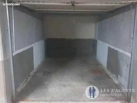 parking/box 1 pièce 15 m²