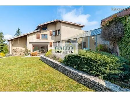 maison 7 pièces 187 m²