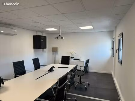 bureaux 130 m²