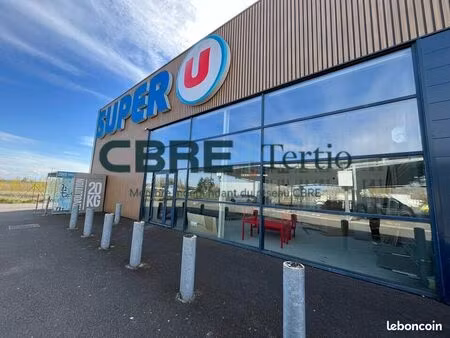 local commercial 130 m² savigné-sur-lathan