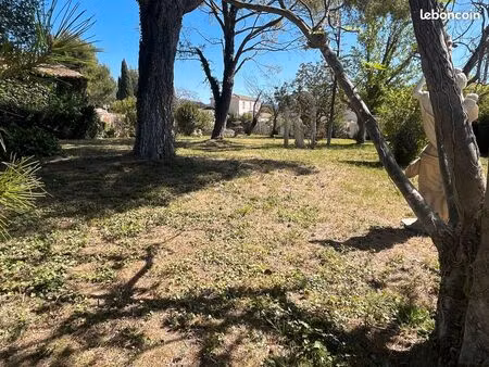 terrain 603 m² gémenos