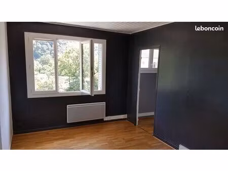 appartement t3 lumineux en dernier étage