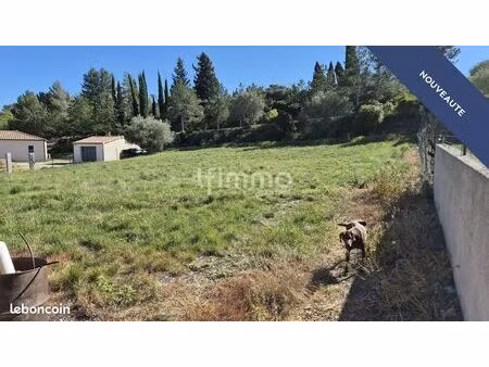 terrain 1384 m² aigues-vives