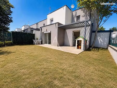 villa 4 pièces 97 m²