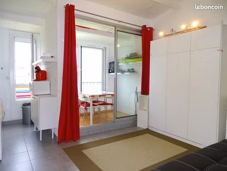 studio 1 pièce 28 m²