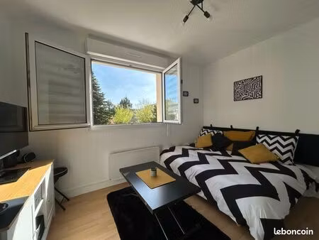 studio meublé équipé tram a « f mitterrand »